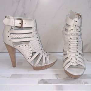 Aldo White Woven Gladiator Wooden Heel Sandals Size 6